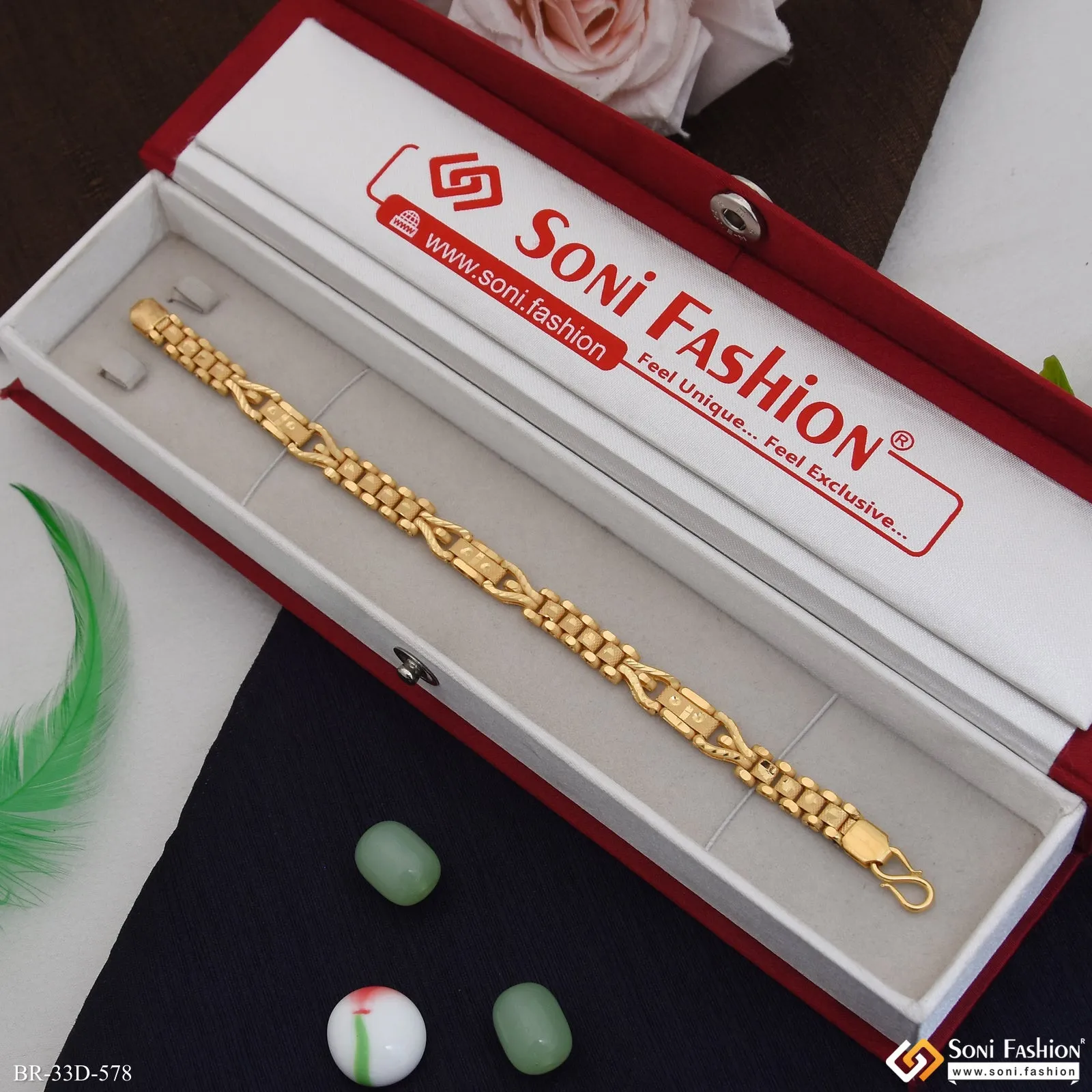 1 Gram Gold Plated Popular Design Box Bracelet for Men - Style D578
