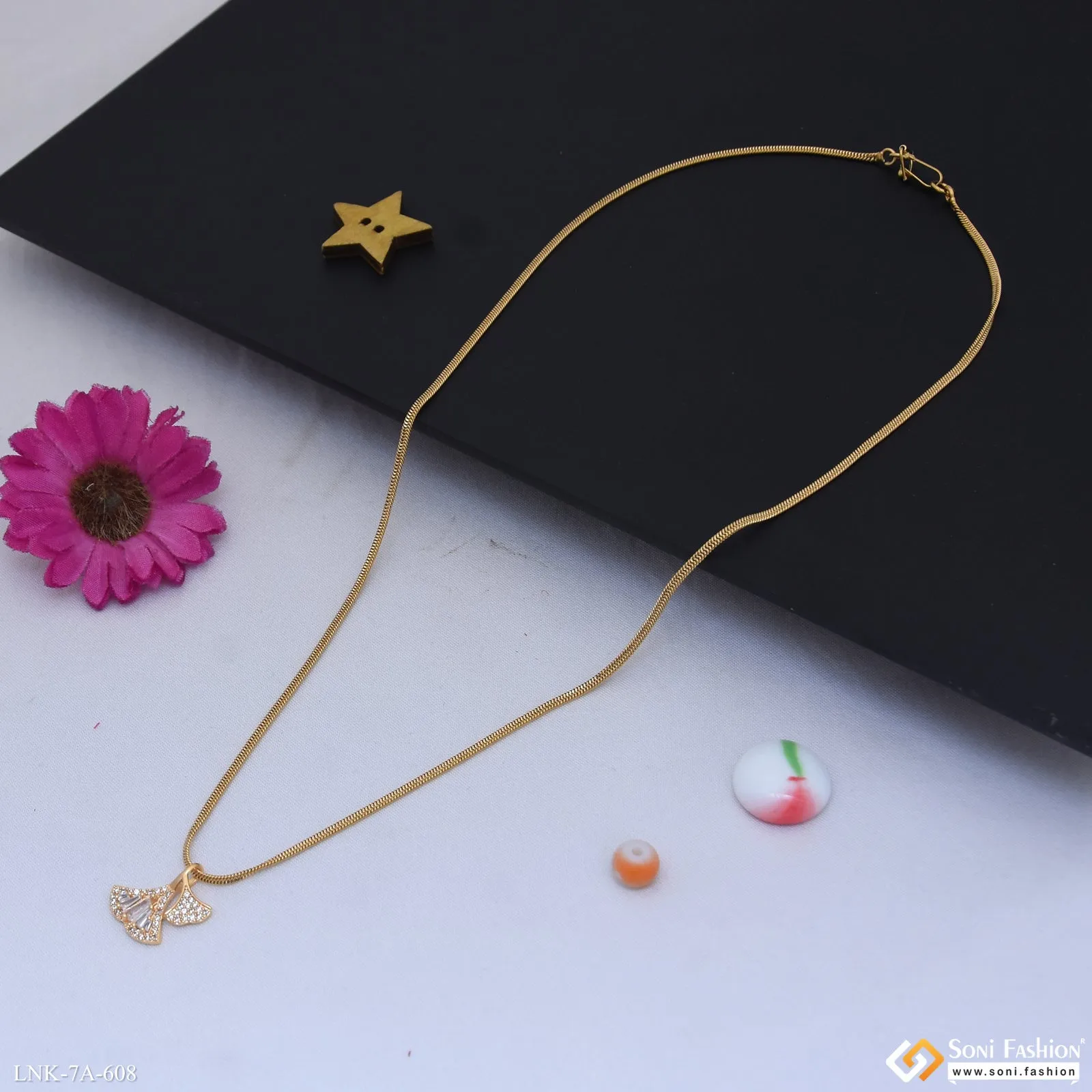 Artisanal Design Gold Plated Chain Pendant for Ladies - Style A608