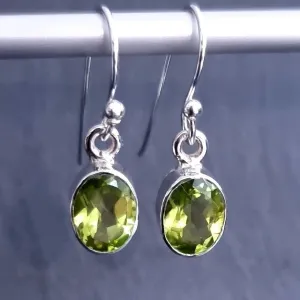 Dainty Oval Facetted Peridot 925 Silver Dangle Earrings, E7P