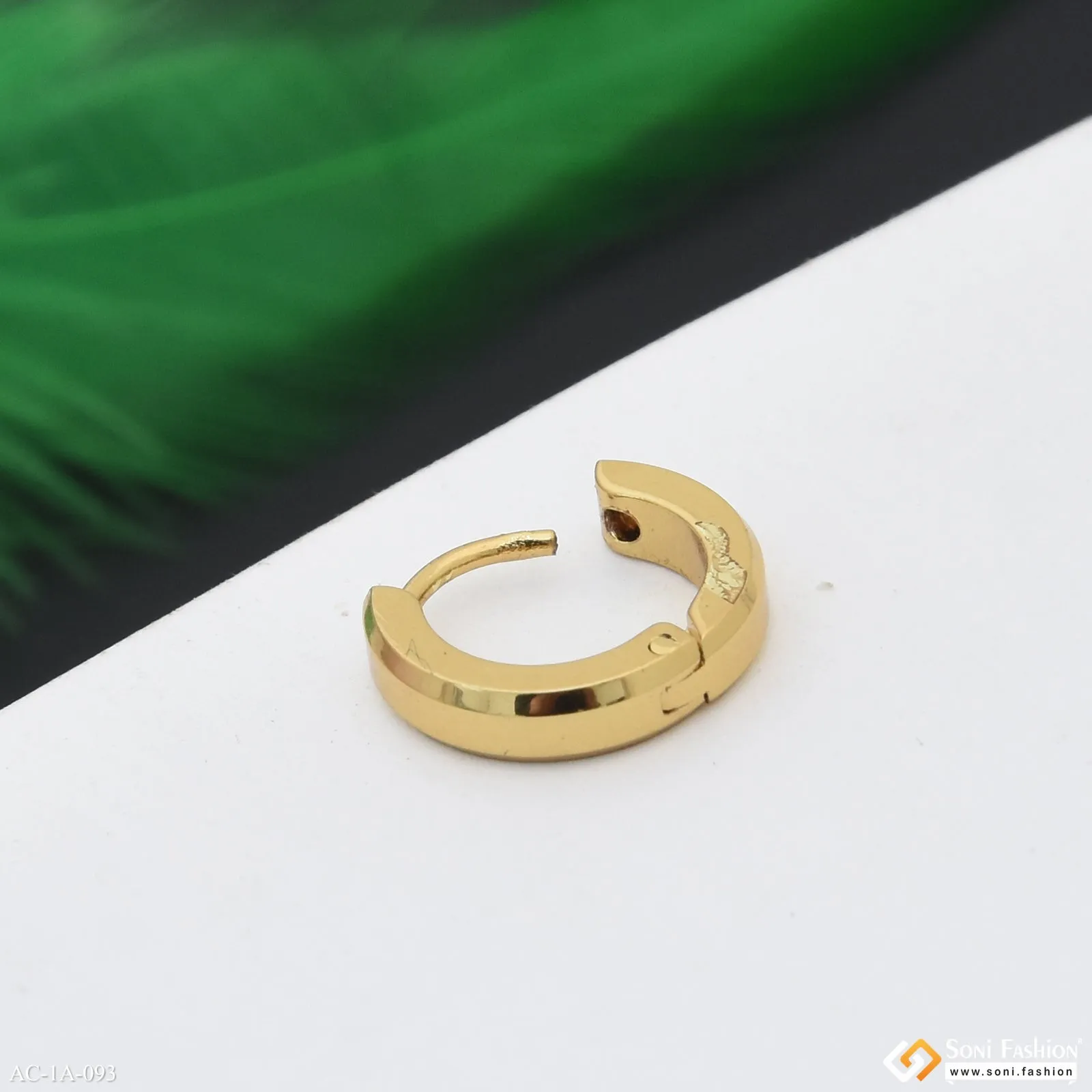 Golden Color Stainless Steel Stud Earring For Men (1 Pc) - Style A093