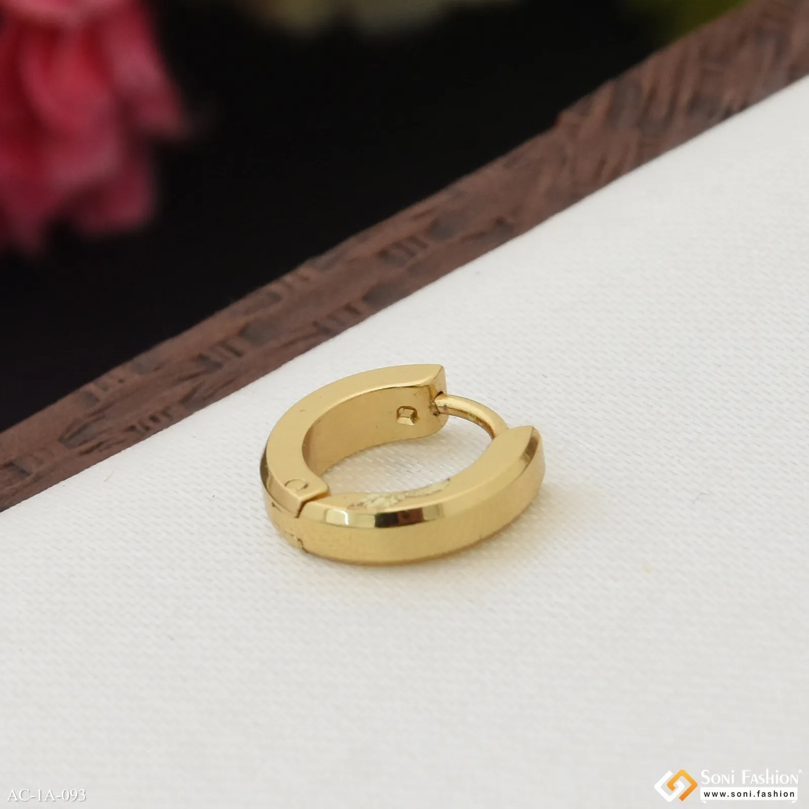 Golden Color Stainless Steel Stud Earring For Men (1 Pc) - Style A093