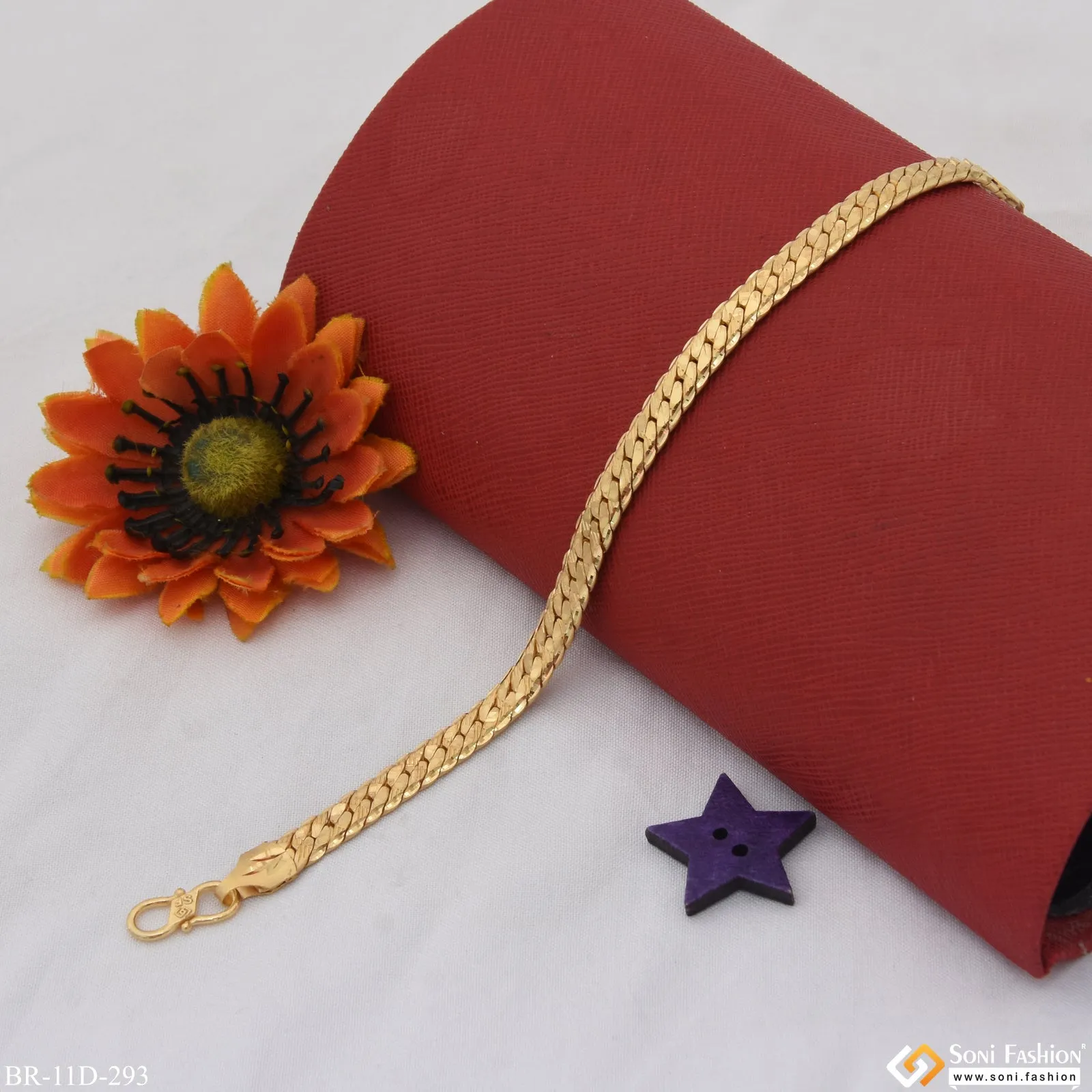 Latest Design High-Quality Gold Plated Bracelet for Men - Style D293