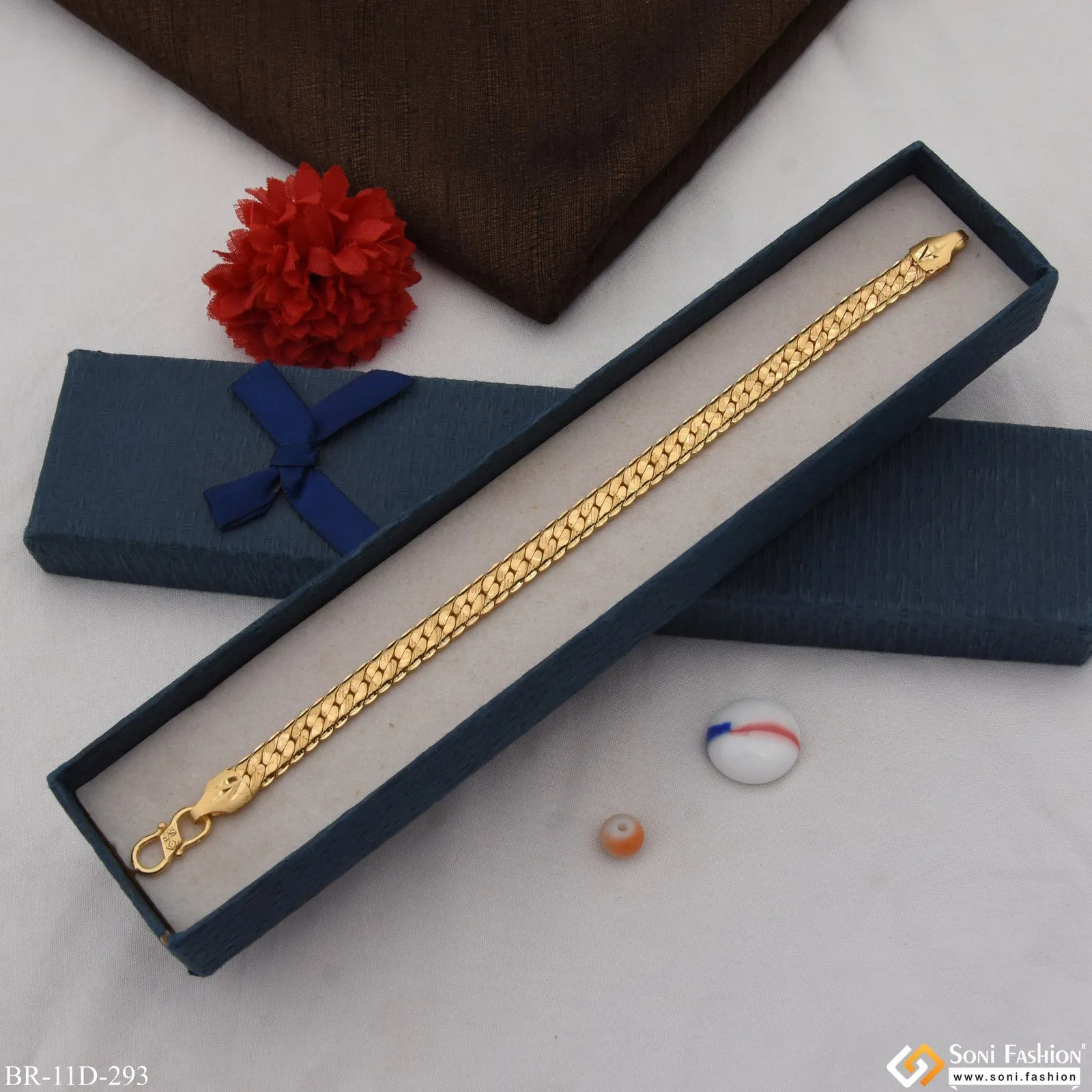 Latest Design High-Quality Gold Plated Bracelet for Men - Style D293