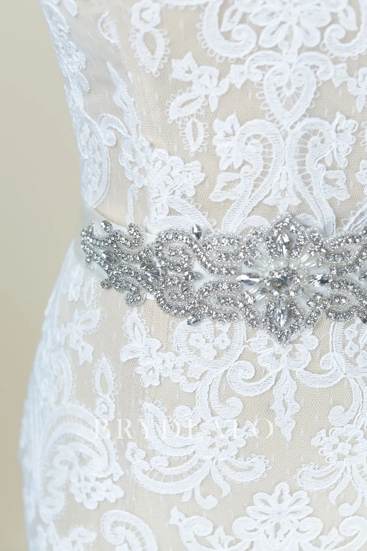 Luxurious Rhinestones Pearls Bridal Sash Online