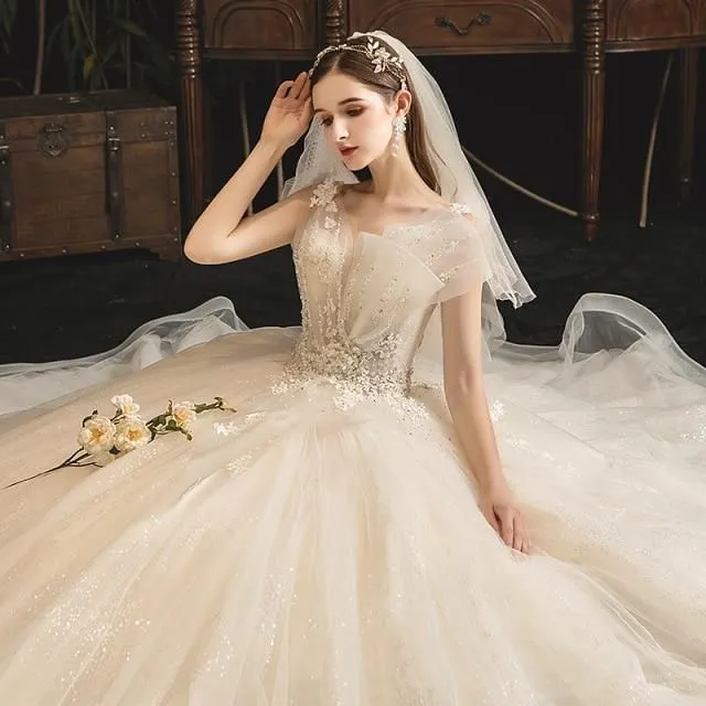 New Shiny Princess Wedding Dress with Luxurious Lace