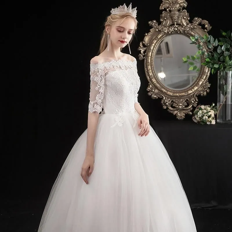 New Wedding Dress with Luxurious Lace
