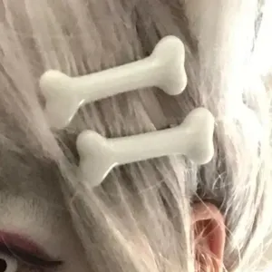 Vivid Dog Bone Hair Clips: Elegant White Hair Accessories for Stylish Women